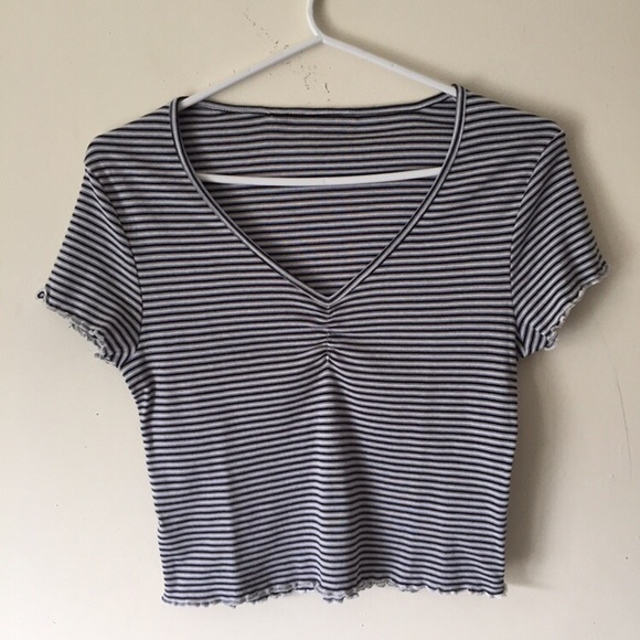 3/$30 Super cute striped t shirt with lettuce edge - Picture 1 of 3